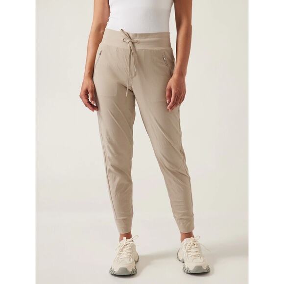 Athleta Tan Workout Athleisure Trekkie North High Rise Jogger Pant Size 16 - Picture 1 of 12
